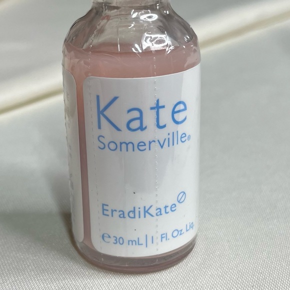 Kate Somerville EradiKate Blemish Acne Treatment - Picture 3 of 5